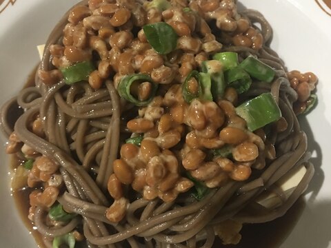 冷奴、納豆蕎麦がけ